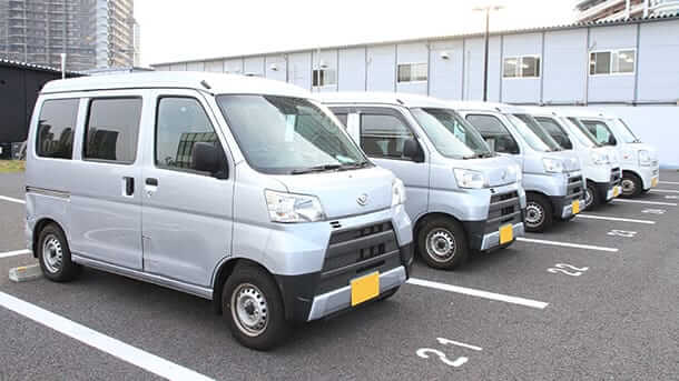 充実の機材を搭載した作業車
